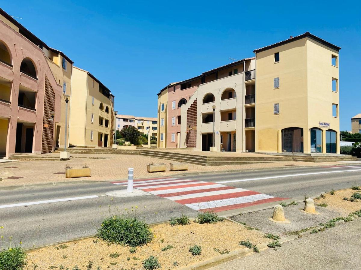 Appartement Proche Mer Avec Piscine Et Parking フルーリー エクステリア 写真
