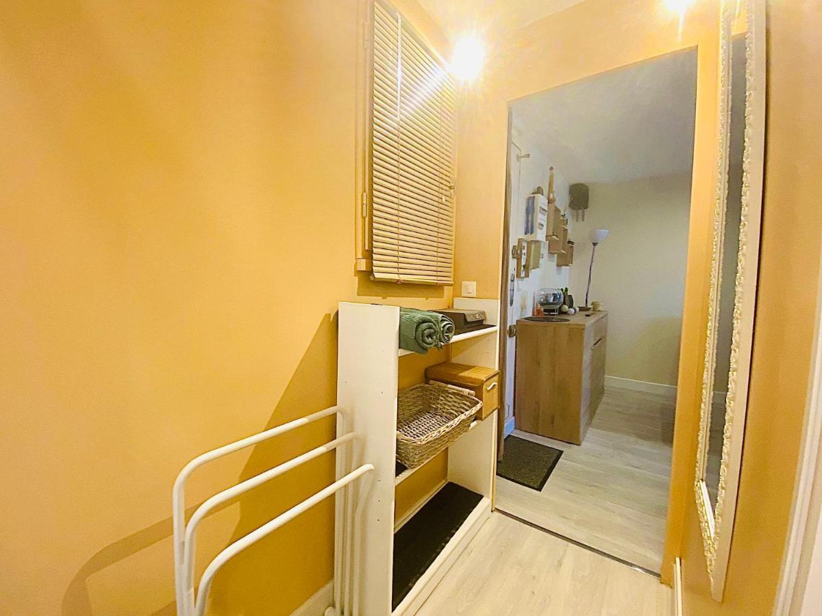 Appartement Proche Mer Avec Piscine Et Parking フルーリー エクステリア 写真