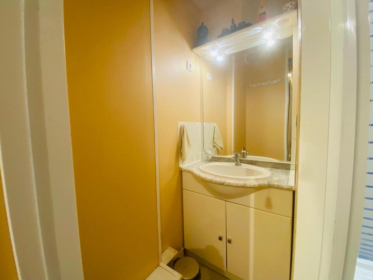 Appartement Proche Mer Avec Piscine Et Parking フルーリー エクステリア 写真